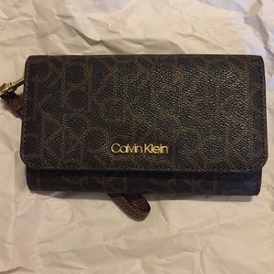 Calvin Klein Clutch / Wallet
